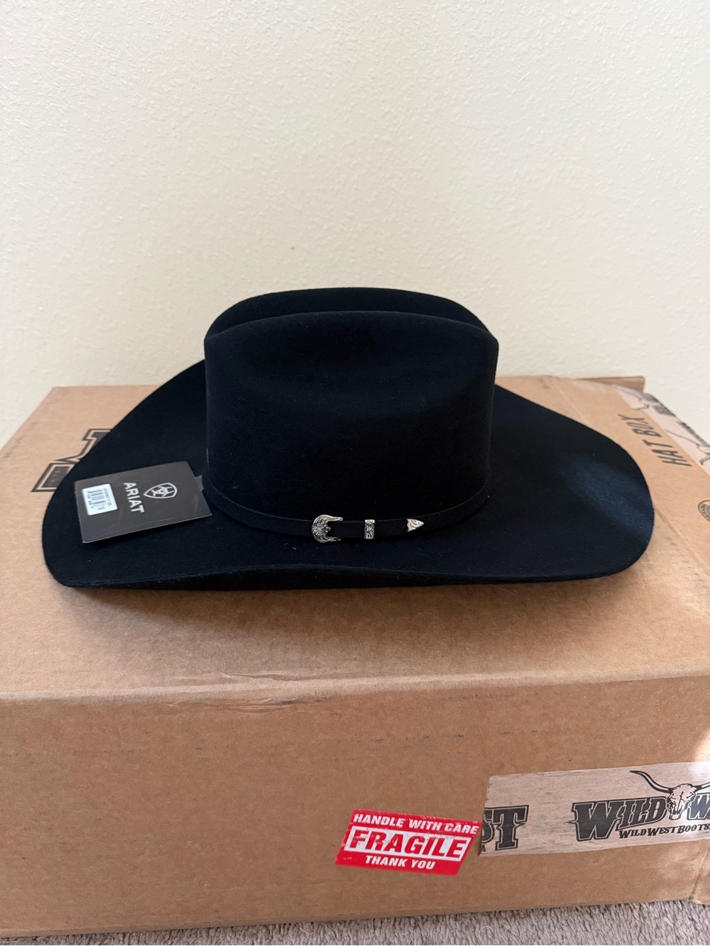 NWT Ariat Black Western Hat
